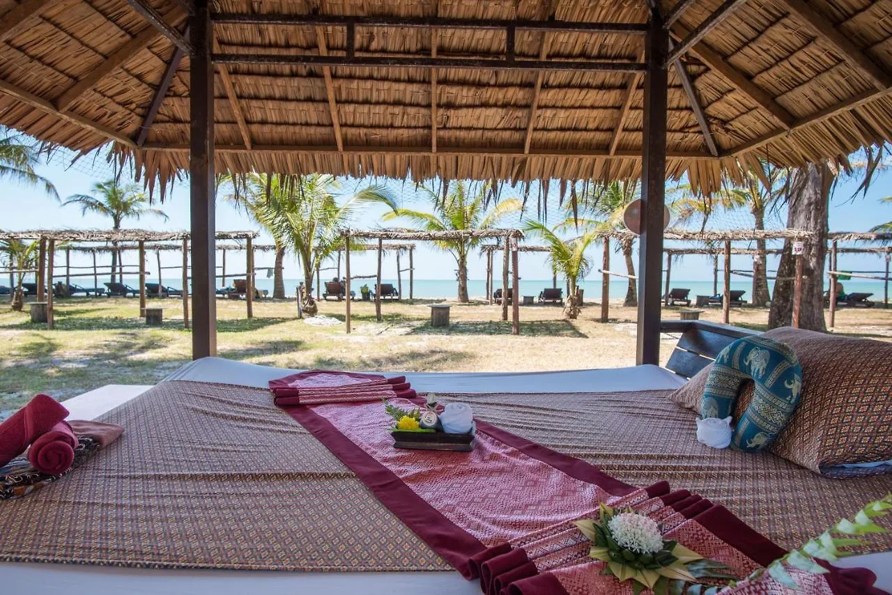Thailife Wellness & Meditation Resort- Sha Plus Khao Lak 4*,
